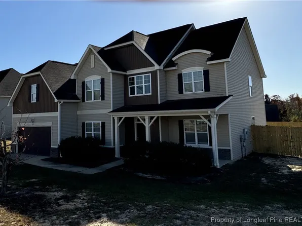 871 Highgrove Dr, Spring Lake, NC 28390
