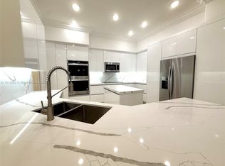 2547 Montclaire Cir, Fort Lauderdale, FL 33327
