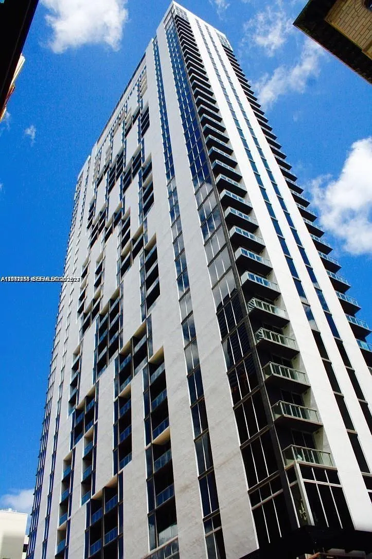 Centro Condo — Photo 1
