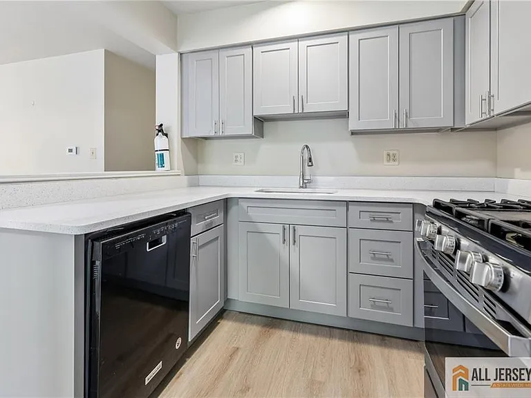 624 Brickhouse Rd — Photo 18