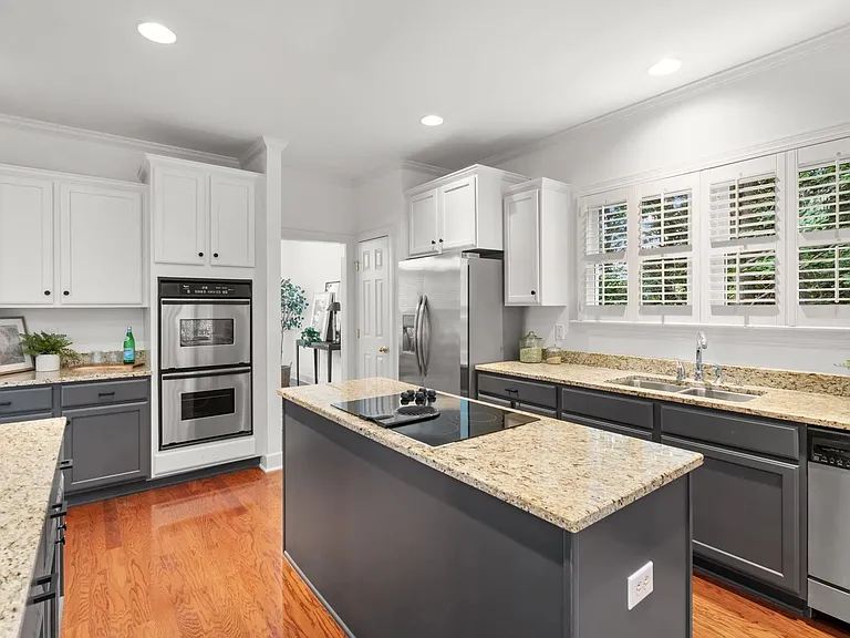 401 Beauchamp Cir — Photo 21