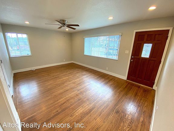 4th image of 2525 Parkland Ct