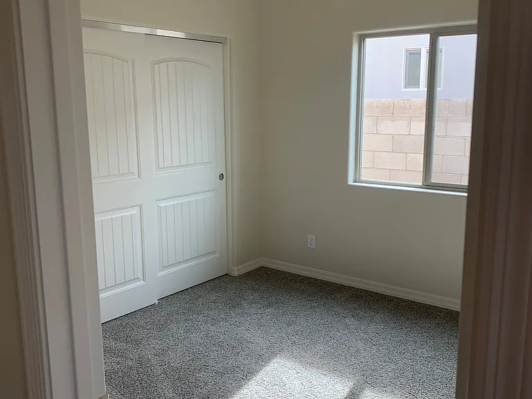 3312 E Farm Crest Ave — Photo 8
