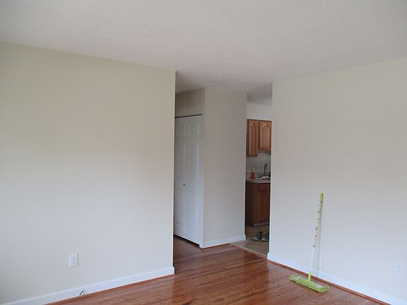 4th image of 11108 Lansford Dr