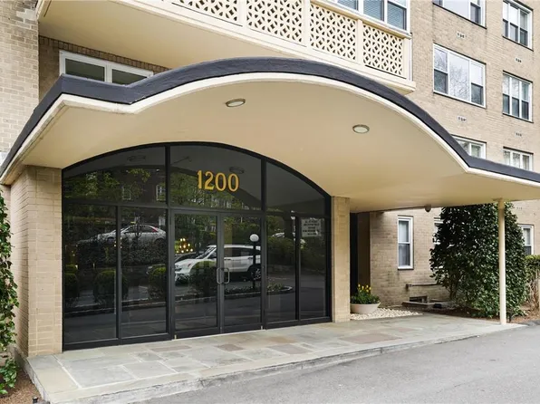 1200 Midland Avenue #11D, Bronxville, NY 10708