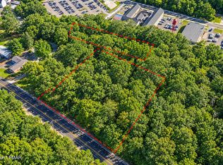 W Lafayette St, Easton, PA 18042