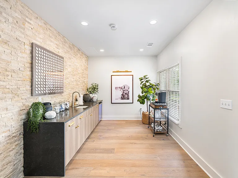 MAA Providence Main — Photo 16