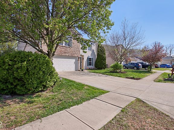 3rd image of 3052 W Meadowbend Dr