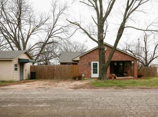 329 E Kirk St, Perkins, OK 74059