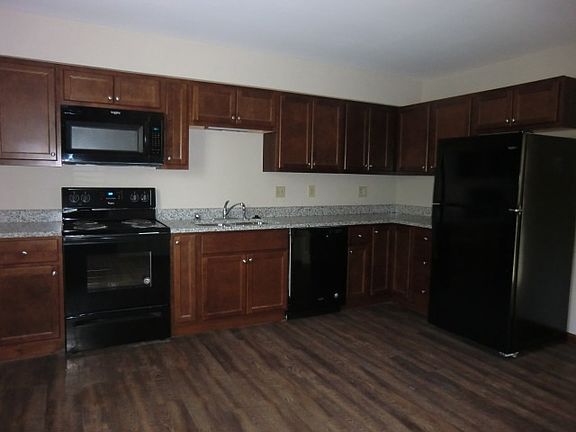 5th image of 10 Heritage Pl #10