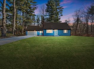 11 Ichabod Rd, Simsbury, CT 06070