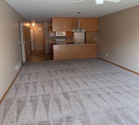 5th image of 7111 Sue Ln