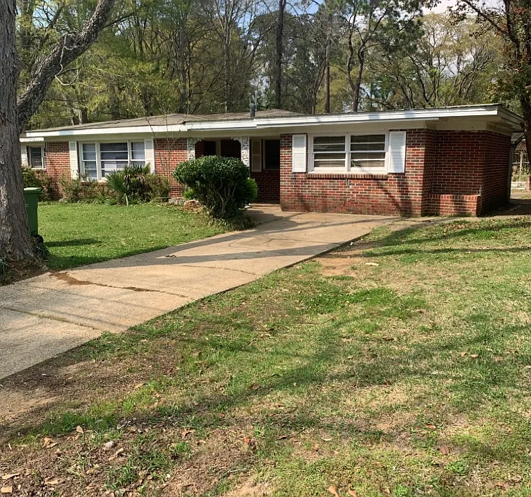 1419 Beaumont Dr