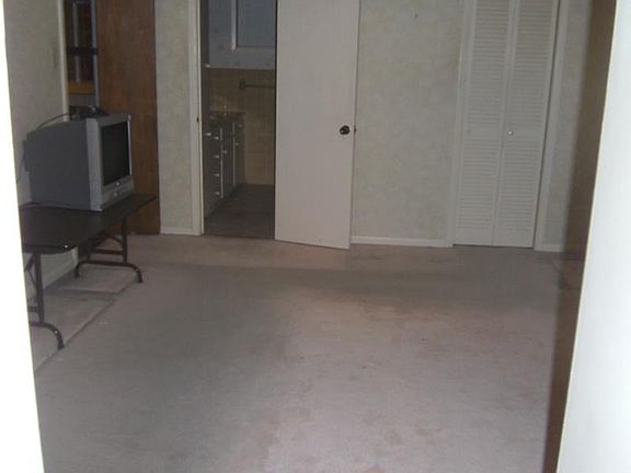 3rd image of 5012 Avenue P
