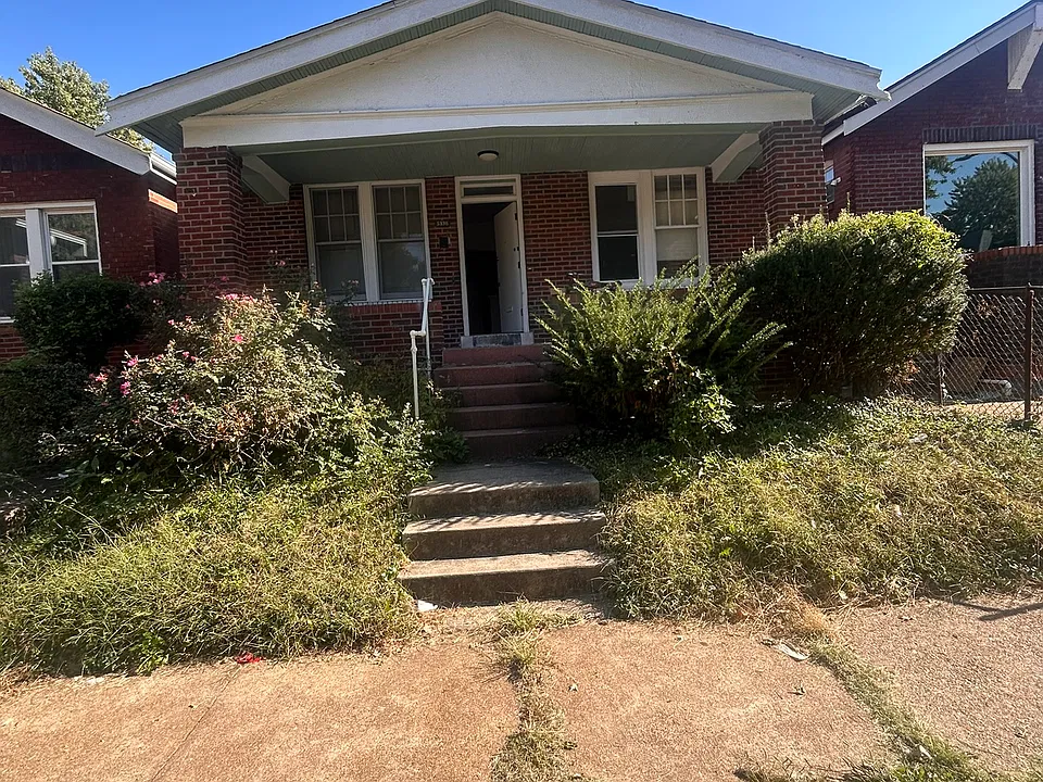 5338 Claxton Ave