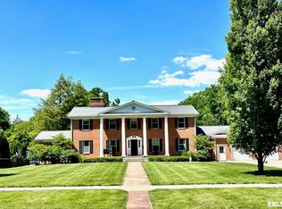 1122 W State St, Jacksonville, IL 62650