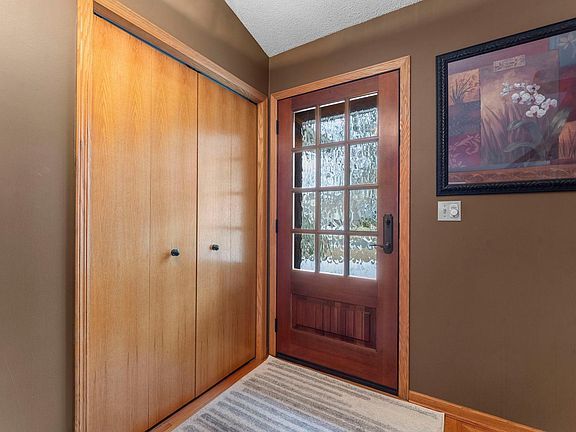 4th image of 476 Hawthorn Rd