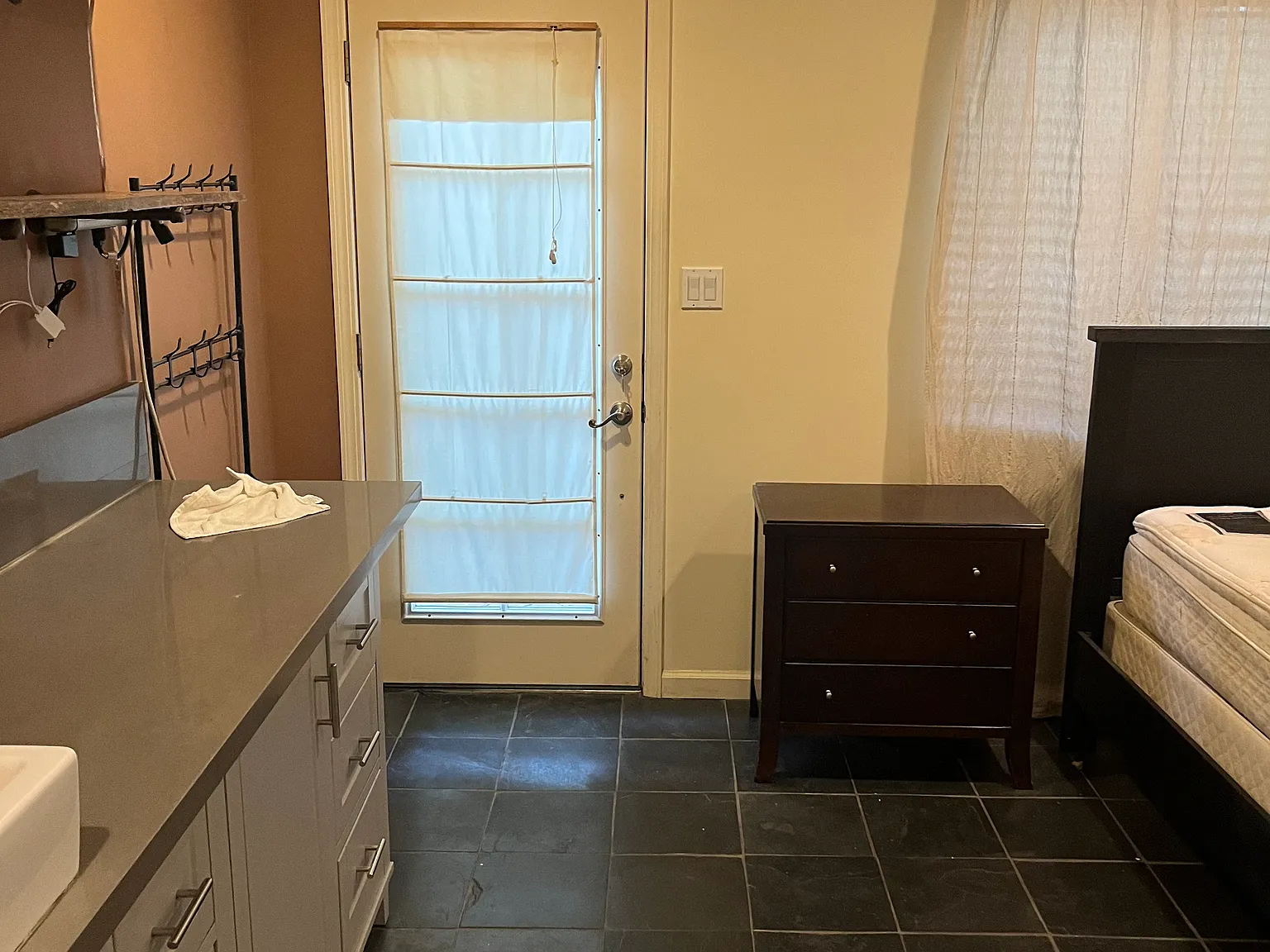 Studio, 450 sqft, $1,500 — Photo 4