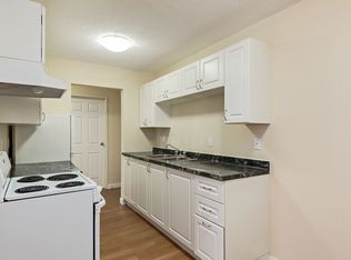 Mariti Manor, Medicine Hat, AB T1B 1M2