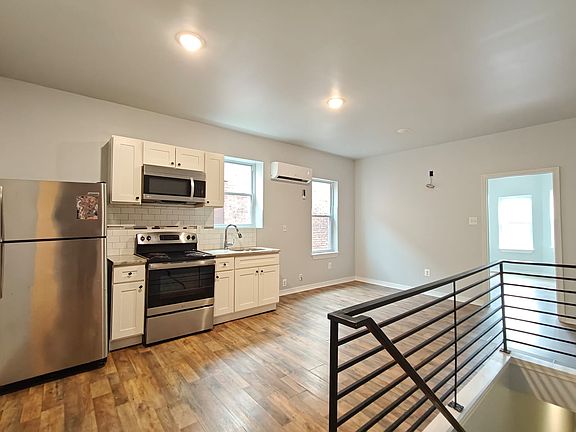 2nd image of 5337 Market St Floor 2