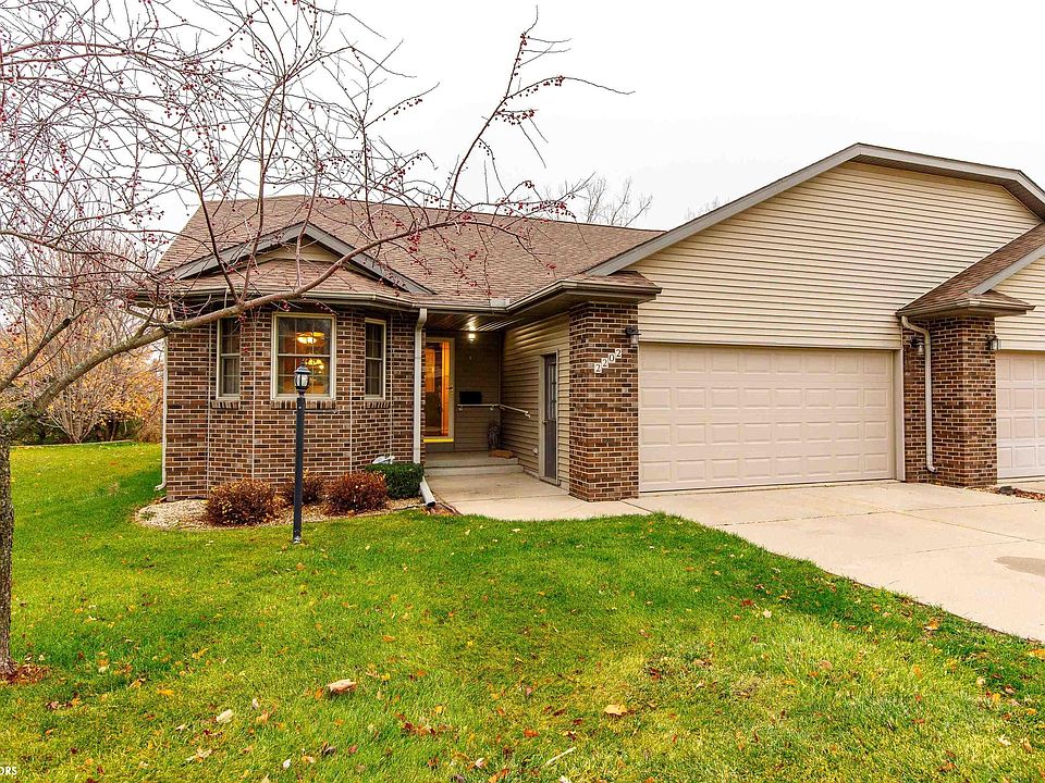 1st image of 2202 Edgebrook Dr