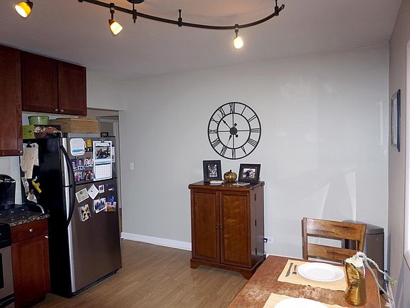 Kitchen 15' x 12' - Gas Stove, Dishwasher, Microwave and Garbage Disposal.