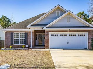 615 Lismore Dr, Opelika, AL 36804
