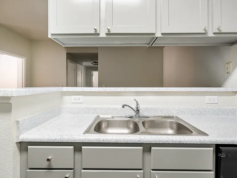 The Lodge at Lost Pines Apartments — Photo 65