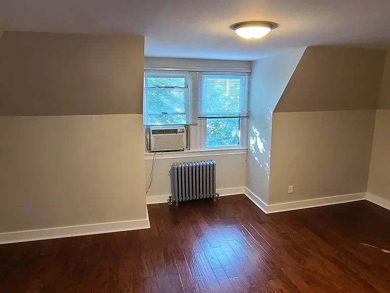 5827 Holden St #3 — Photo 9