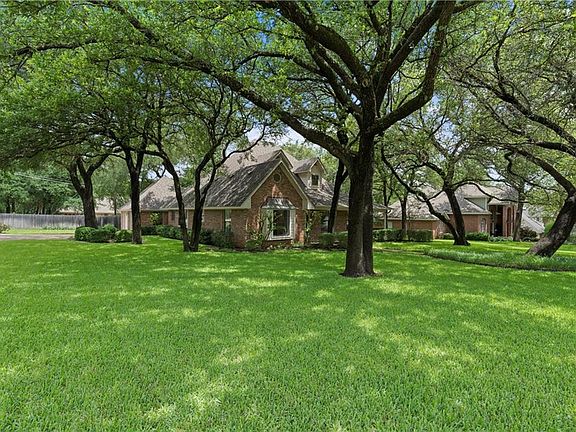 3rd image of 9000 Kingswood Pl