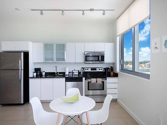 5th image of 6551 Collins Ave #Id1016302p