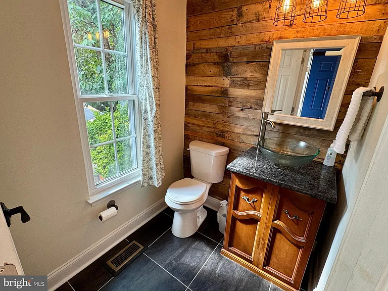 903 Wind Ridge Dr — Photo 15