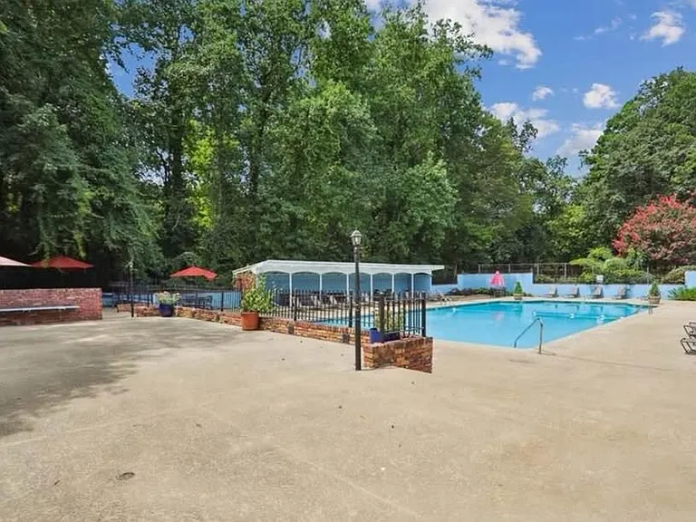 3163 Colonial Way #H — Photo 5