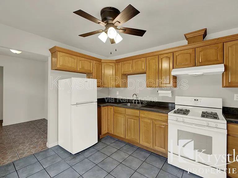 1244 Georgia St — Photo 8