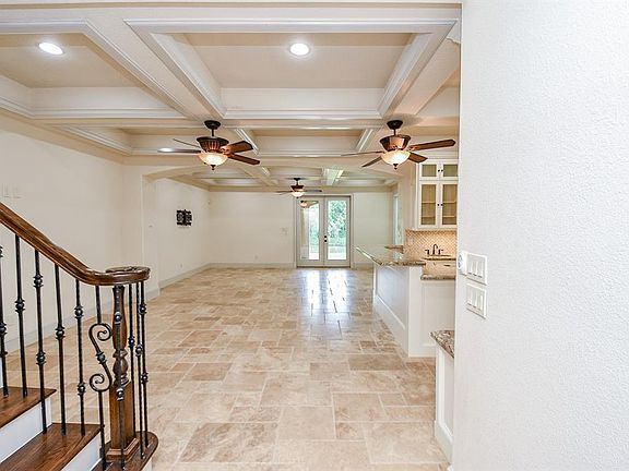 5th image of 142 La Vie Dr