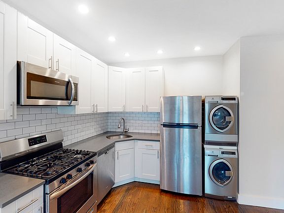 3rd image of 2031 Bedford Ave APT 1L