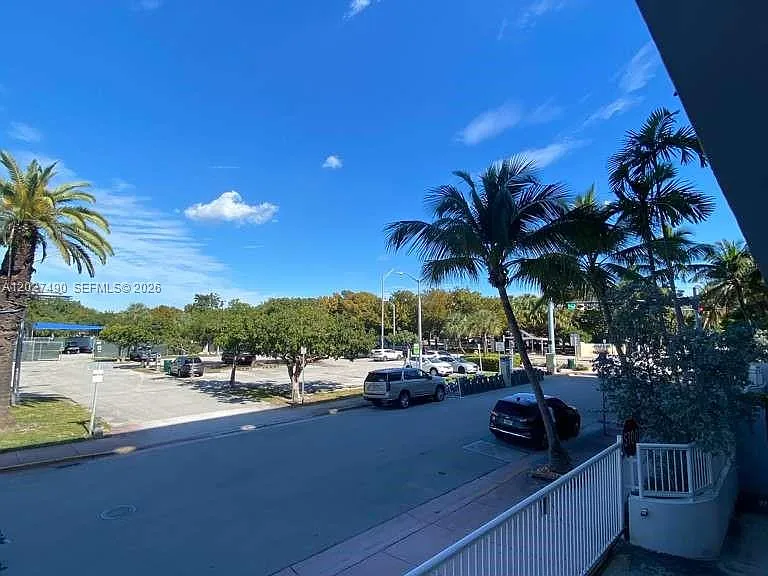 7832 Collins Ave #201 — Photo 20