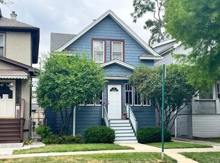 1045 S Ridgeland Ave, Oak Park, IL 60304