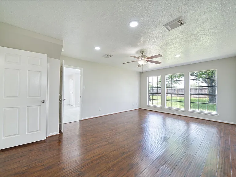 619 Green Belt Dr — Photo 16