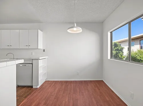 5400 Newcastle Ave #66 Photo 1