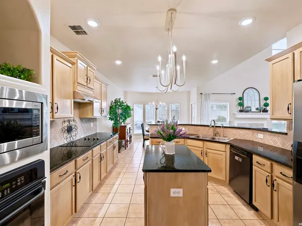 2707 Summit View, San Antonio, TX 78261