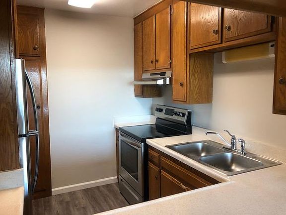 3rd image of 3930 Louisiana St APT 10