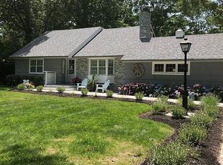 40 Bellhaven Rd, Bellport, NY 11713