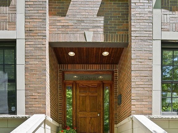 2nd image of 1225 N Paulina St #1S