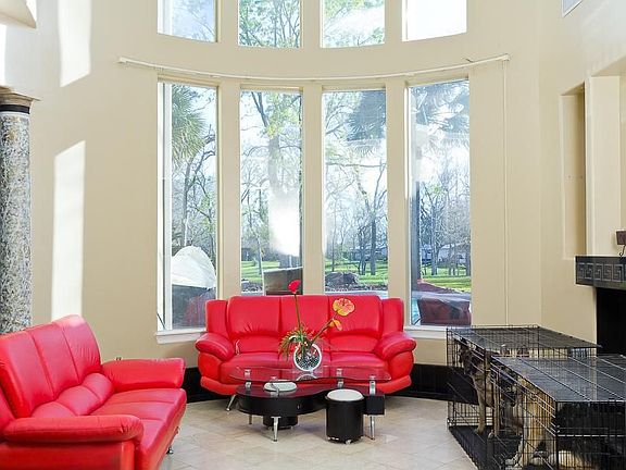 4th image of 15 Westpoint Dr