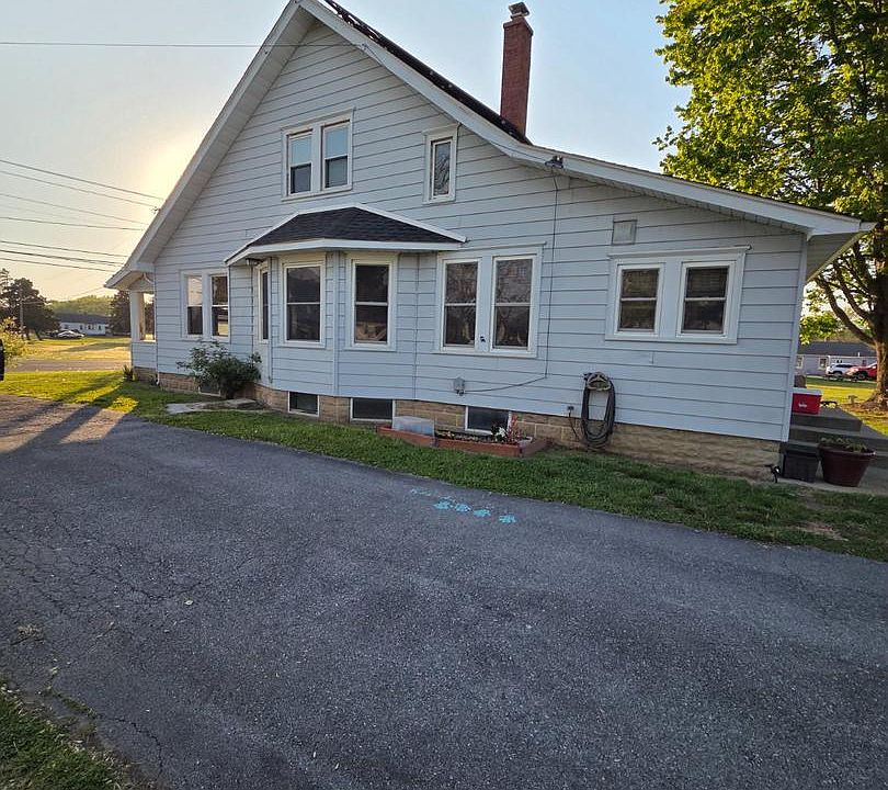 2nd image of 894 Main Street Canton Rd