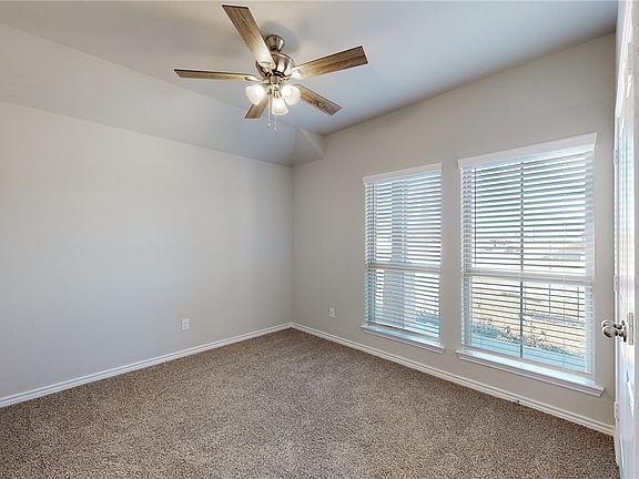 5th image of 2043 Chief St