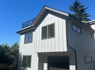 4738 34th Ave NE #C, Seattle, WA 98105