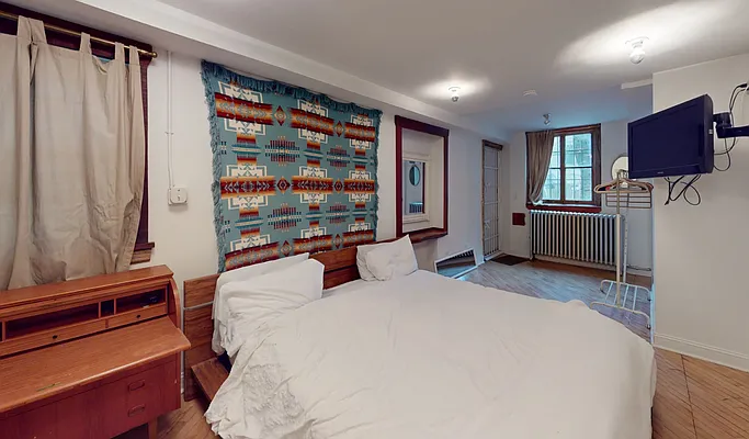 Rented by Sutton Park Realty LLC | media 5