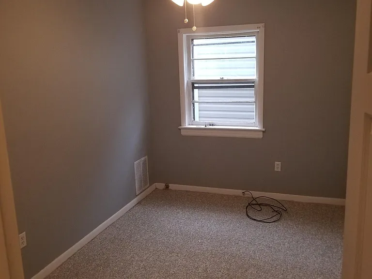 418-1 Hunt Ave #1 — Photo 11